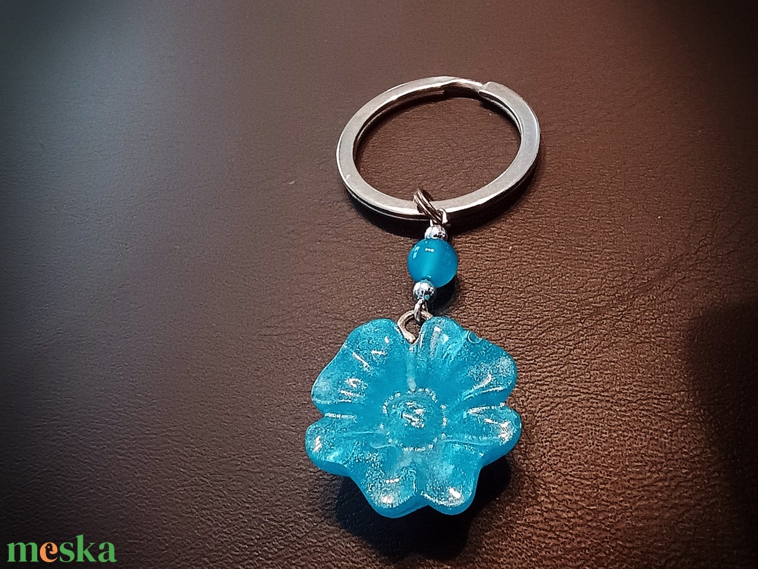 Virágos kulcstartó - táska & tok - kulcstartó & táskadísz - kulcstartó - Meska.hu