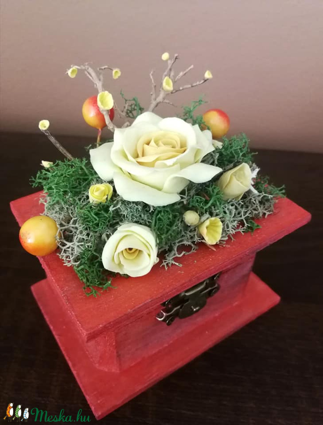 Fa ékszerdoboz,rózsa agyagvirágokkal díszítve - ékszer - ékszertartó - ékszerdoboz - Meska.hu Fa ékszerdoboz,rózsa agyagvirágokkal díszítve - ékszer - ékszertartó - ékszerdoboz - Meska.hu