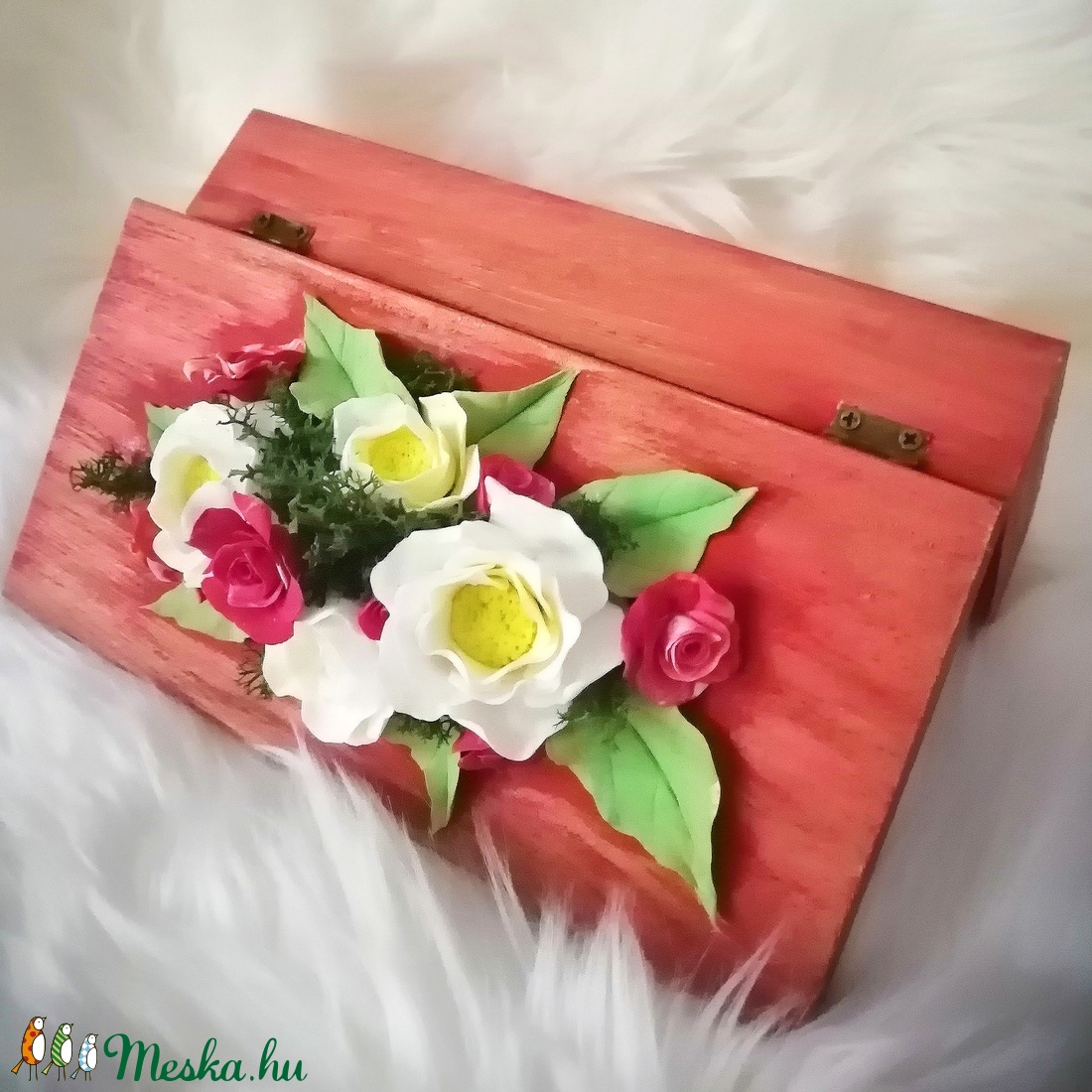 Fa ékszerdoboz,rózsa agyagvirágokkal díszítve ! - ékszer - ékszertartó - ékszerdoboz - Meska.hu Fa ékszerdoboz,rózsa agyagvirágokkal díszítve ! - ékszer - ékszertartó - ékszerdoboz - Meska.hu