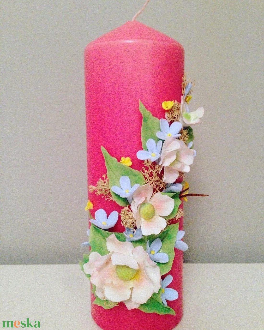 Pink dekor - gyertya , fehér agyagvirágokkal díszítve - otthon & lakás - dekoráció - gyertya & gyertyatartó - Meska.hu Pink dekor - gyertya , fehér agyagvirágokkal díszítve - otthon & lakás - dekoráció - gyertya & gyertyatartó - Meska.hu