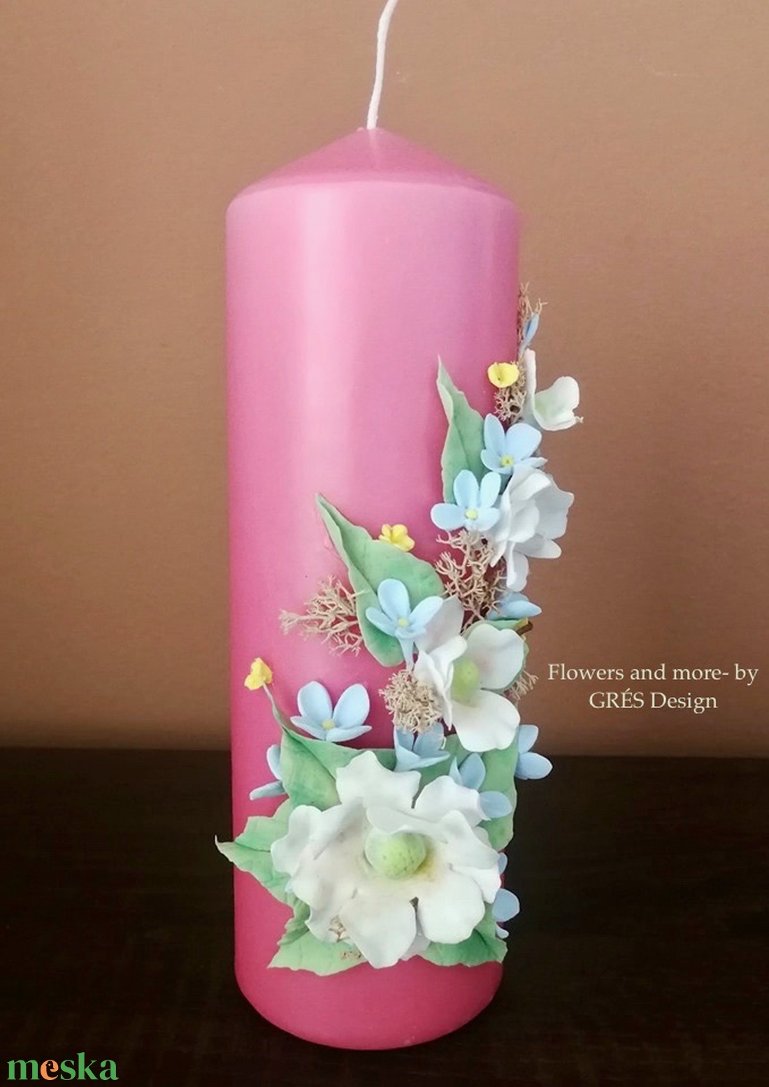 Pink dekor - gyertya , fehér agyagvirágokkal díszítve - otthon & lakás - dekoráció - gyertya & gyertyatartó - Meska.hu Pink dekor - gyertya , fehér agyagvirágokkal díszítve - otthon & lakás - dekoráció - gyertya & gyertyatartó - Meska.hu