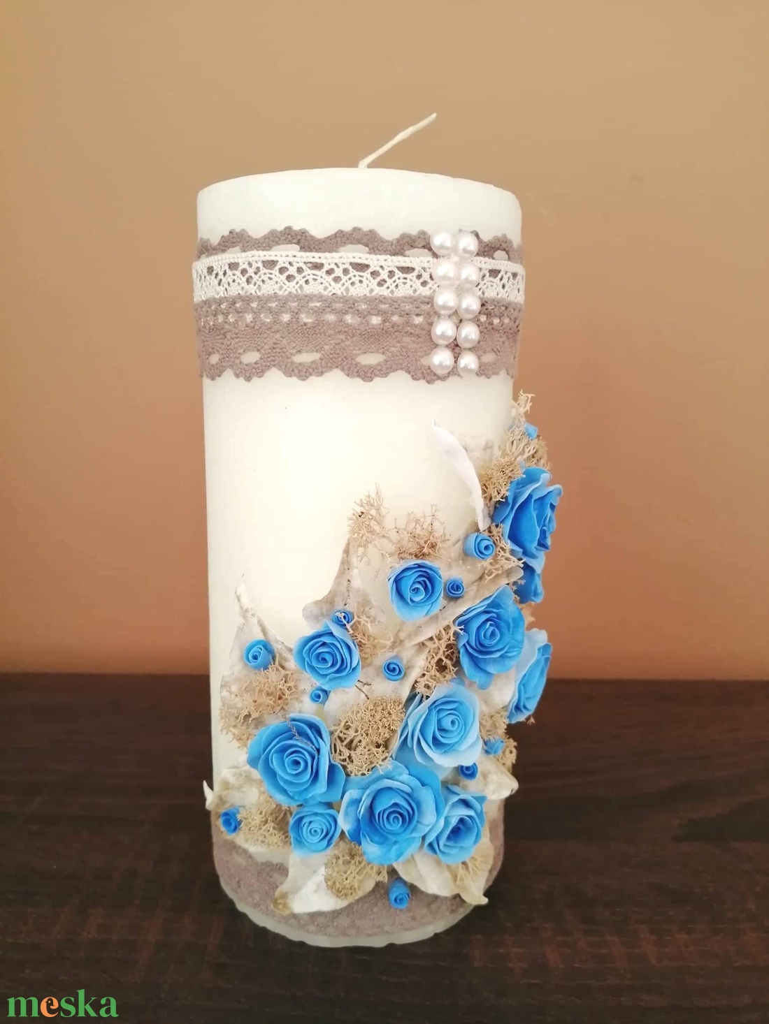 Kék agyagvirágokkal díszített vintage stílusú gyertya - otthon & életmód - gyertya, illat, aroma - gyertya - Meska.hu Kék agyagvirágokkal díszített vintage stílusú gyertya - otthon & életmód - gyertya, illat, aroma - gyertya - Meska.hu