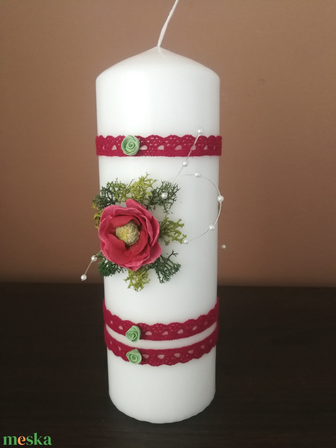 Fehér dekor - gyertya , piros , agyagvirágokkal díszítve - otthon & életmód - gyertya, illat, aroma - gyertya - Meska.hu Fehér dekor - gyertya , piros , agyagvirágokkal díszítve - otthon & életmód - gyertya, illat, aroma - gyertya - Meska.hu