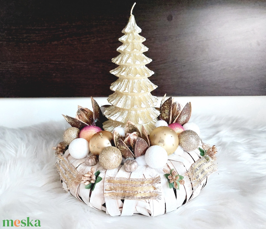 Különleges ünnepi asztaldísz...az arany-pezsgő is színvilág kedvelőinek ! - karácsony - adventi díszek - adventi gyertyadíszek és koszorúdíszek - Meska.hu Különleges ünnepi asztaldísz...az arany-pezsgő is színvilág kedvelőinek ! - karácsony - adventi díszek - adventi gyertyadíszek és koszorúdíszek - Meska.hu