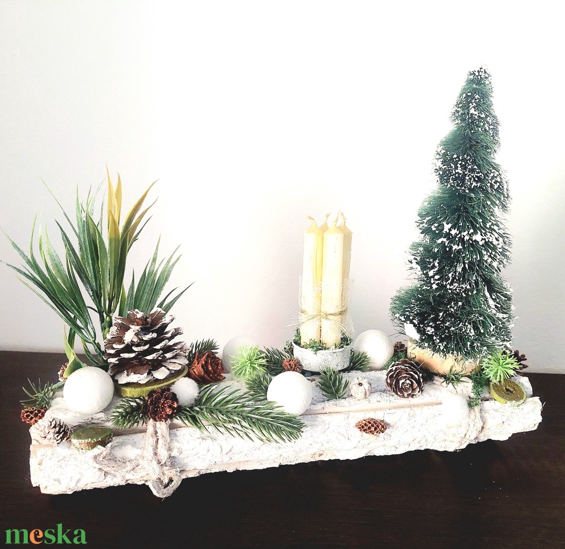 Különleges ünnepi asztaldísz...a zöld-fehér színvilág kedvelőinek !  - karácsony - adventi díszek - adventi gyertyadíszek és koszorúdíszek - Meska.hu
