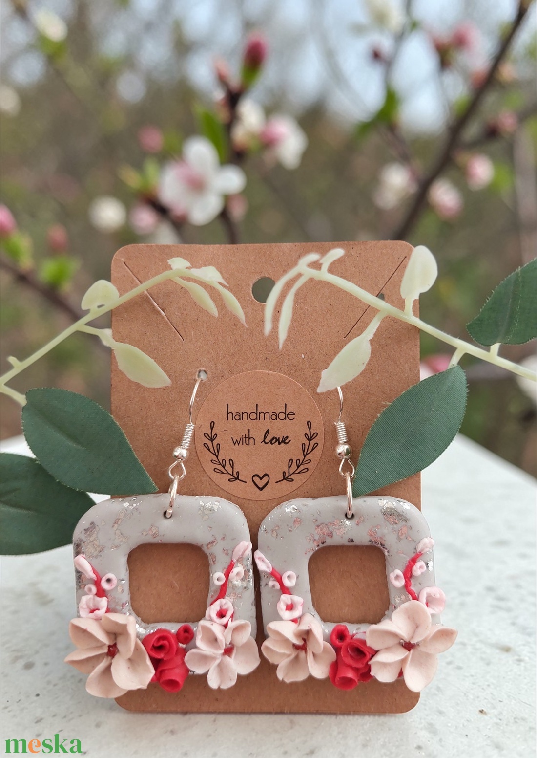 Virágos-ezüstös elegancia fülbevaló  - ékszer - fülbevaló - lógó fülbevaló - Meska.hu