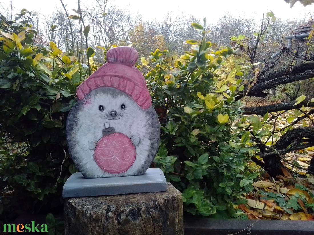 Sün karácsonyi dísszel könyvtámasz ajtótámasz - otthon & életmód - dekoráció - ajtó- és ablak dekoráció - ajtótámasz - Meska.hu