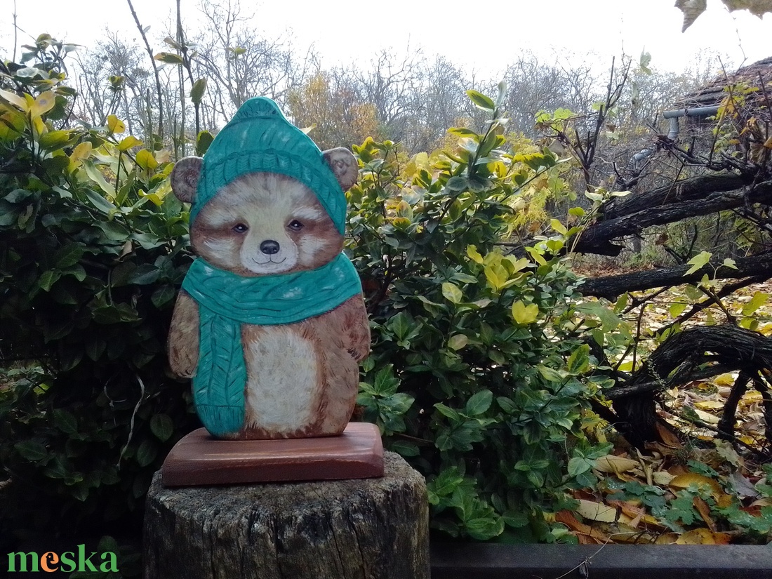 Maci sapkában sállal ajtótámasz könyvtámasz - otthon & életmód - dekoráció - asztal és polc dekoráció - könyvtámasz - Meska.hu