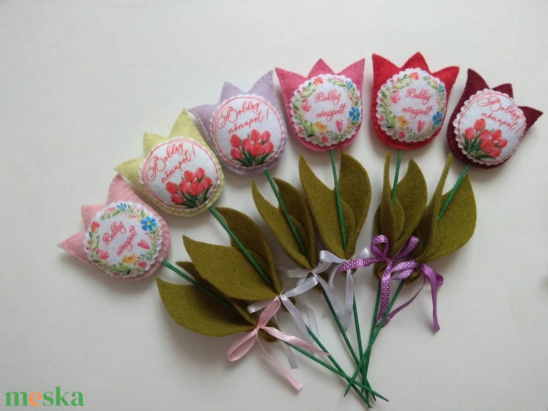 Nőnapra filc tulipán vegyes színben (5 darab) - otthon & életmód - dekoráció - virágdísz és tartó - csokor & virágdísz - Meska.hu