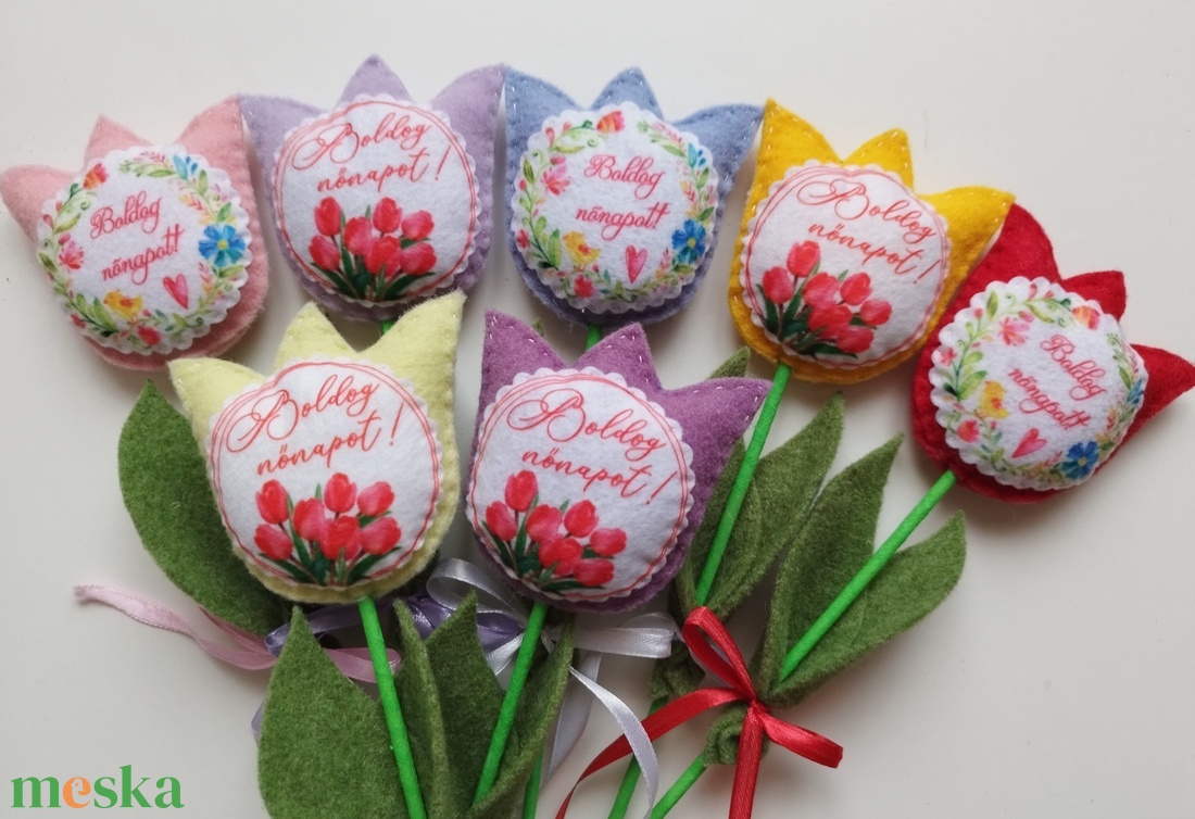 Nőnapra filc tulipán 7 darabos  - otthon & életmód - dekoráció - virágdísz és tartó - csokor & virágdísz - Meska.hu