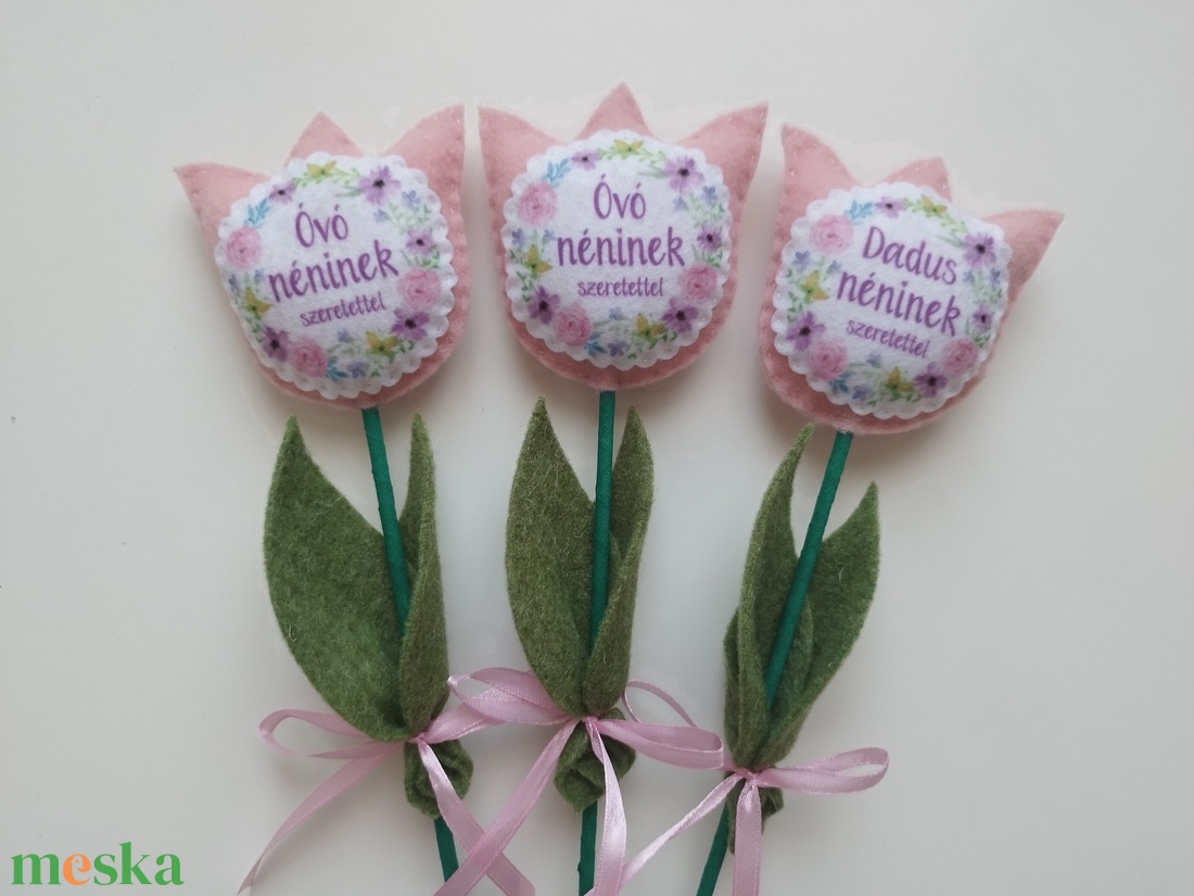 Filc tulipán óvónéniknek, dadusoknak (1 darab) - otthon & életmód - dekoráció - virágdísz és tartó - csokor & virágdísz - Meska.hu Filc tulipán óvónéniknek, dadusoknak (1 darab) - otthon & életmód - dekoráció - virágdísz és tartó - csokor & virágdísz - Meska.hu