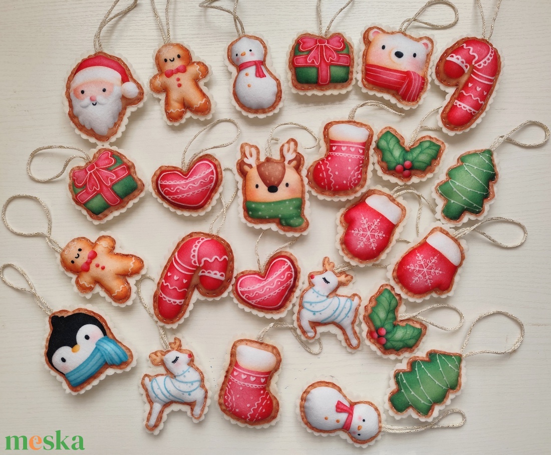 24 darabos apró filc karácsonyfadísz  - karácsony - karácsonyi lakásdekoráció - karácsonyfadíszek - Meska.hu