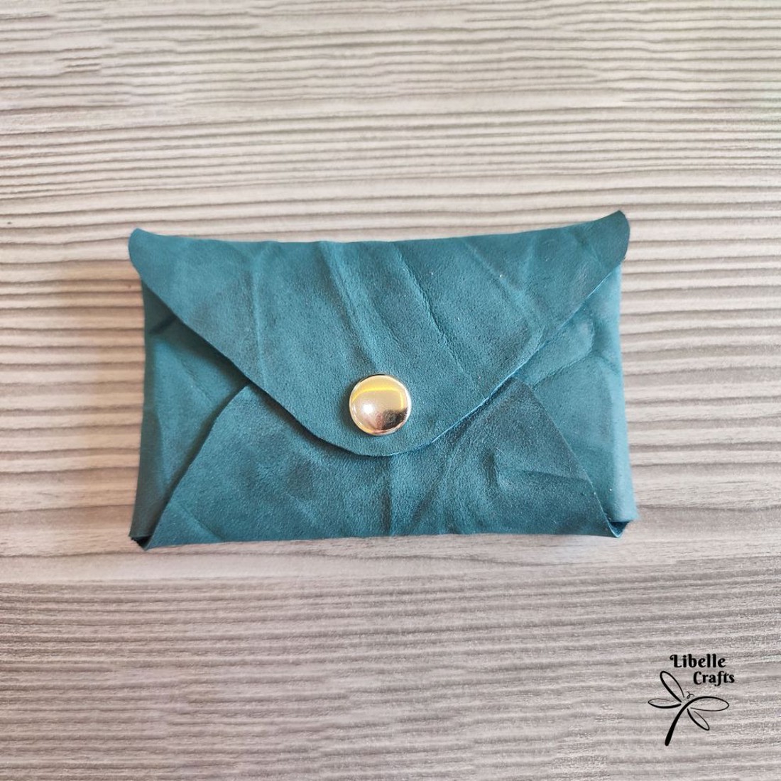 Gyűrt zöldes-kék egyfakkos kártyatartó - táska & tok - pénztárca & más tok - kártyatartó & irattartó - Meska.hu