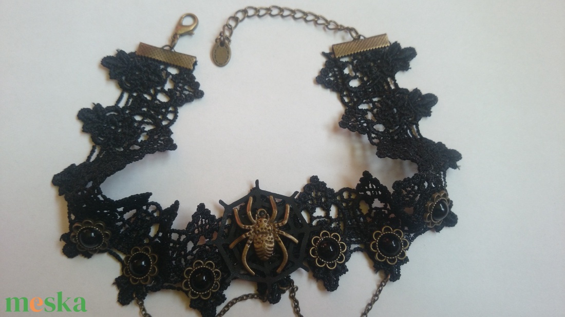 Fekete choker nyakék pók és fekete díszek Halloween - ékszer - nyaklánc - medálos nyaklánc - Meska.hu Fekete choker nyakék pók és fekete díszek Halloween - ékszer - nyaklánc - medálos nyaklánc - Meska.hu
