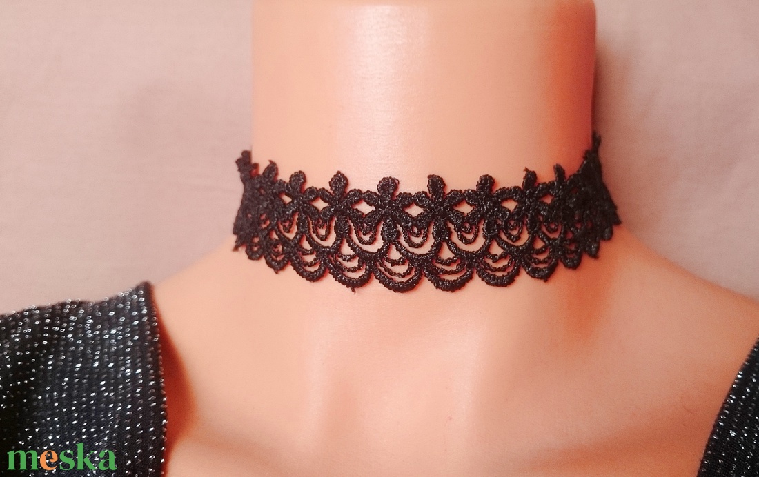 Fekete virág mintás csipke choker nyakék Halloween - ékszer - nyaklánc - nyakpánt, gallér - Meska.hu Fekete virág mintás csipke choker nyakék Halloween - ékszer - nyaklánc - nyakpánt, gallér - Meska.hu