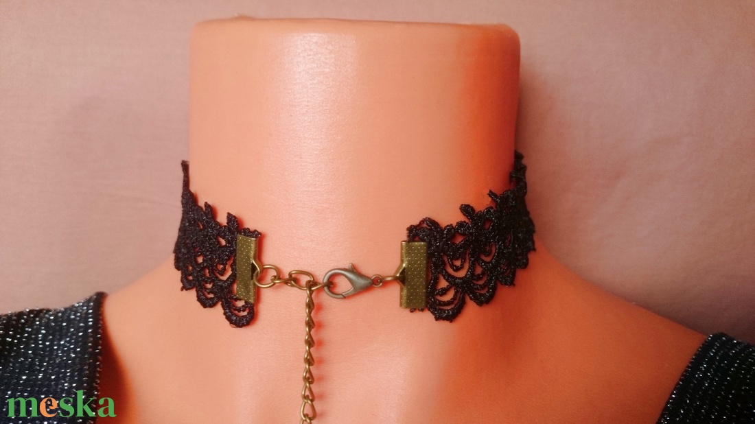 Fekete virág mintás csipke choker nyakék Halloween - ékszer - nyaklánc - nyakpánt, gallér - Meska.hu Fekete virág mintás csipke choker nyakék Halloween - ékszer - nyaklánc - nyakpánt, gallér - Meska.hu