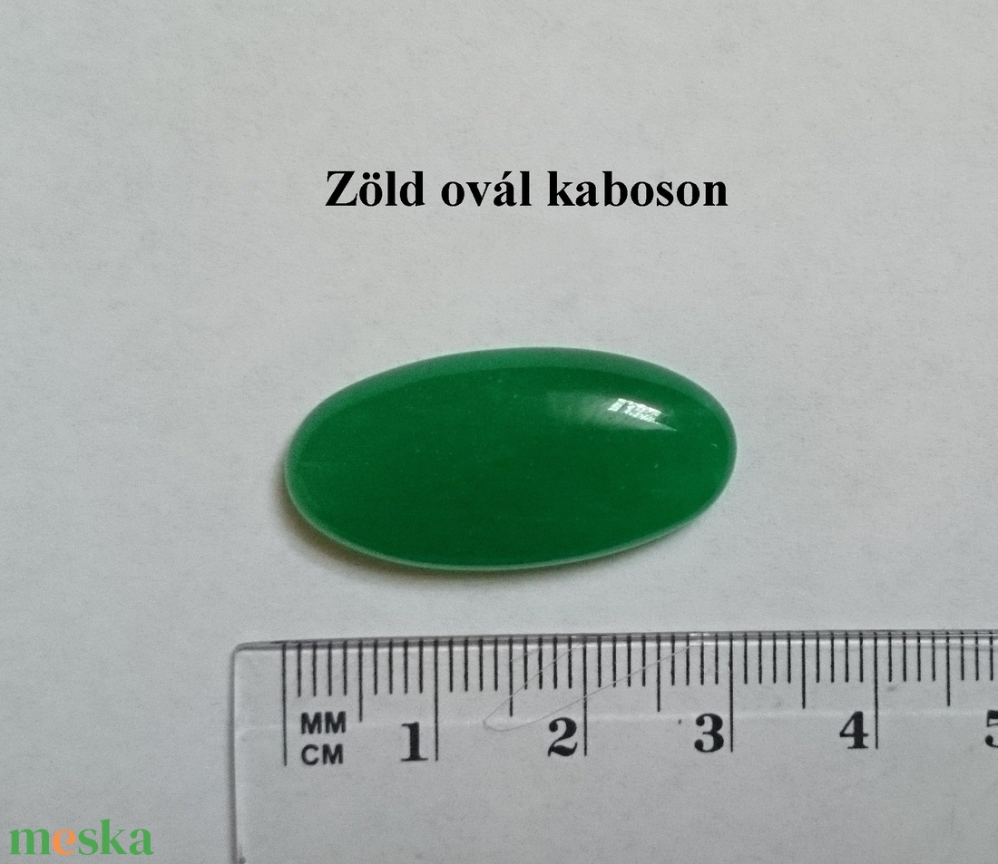 Zöld egyszínű kaboson párban - kellékek & szerszámok - gyöngyfűzés kellékek - cabochon - Meska.hu