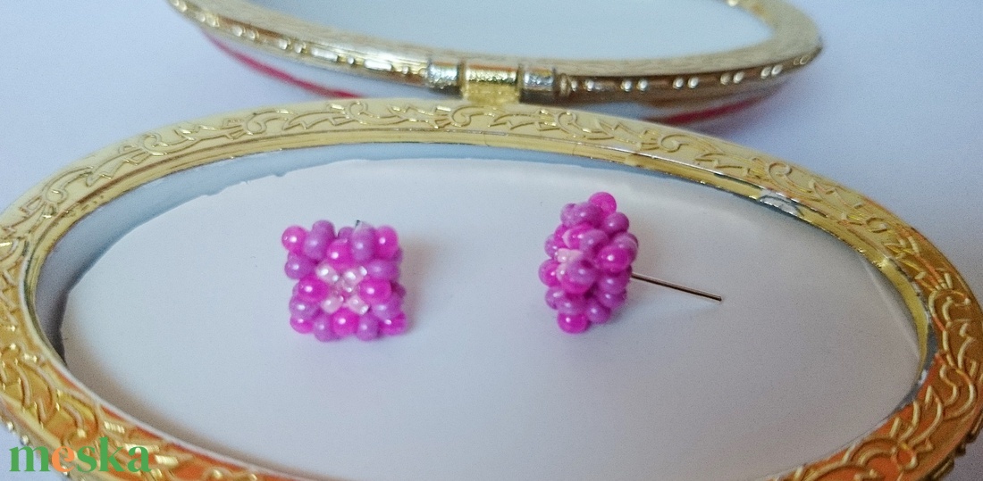 Pink rózsaszín beszúrós gyöngy fülbevaló - ékszer - fülbevaló - pötty fülbevaló - Meska.hu Pink rózsaszín beszúrós gyöngy fülbevaló - ékszer - fülbevaló - pötty fülbevaló - Meska.hu
