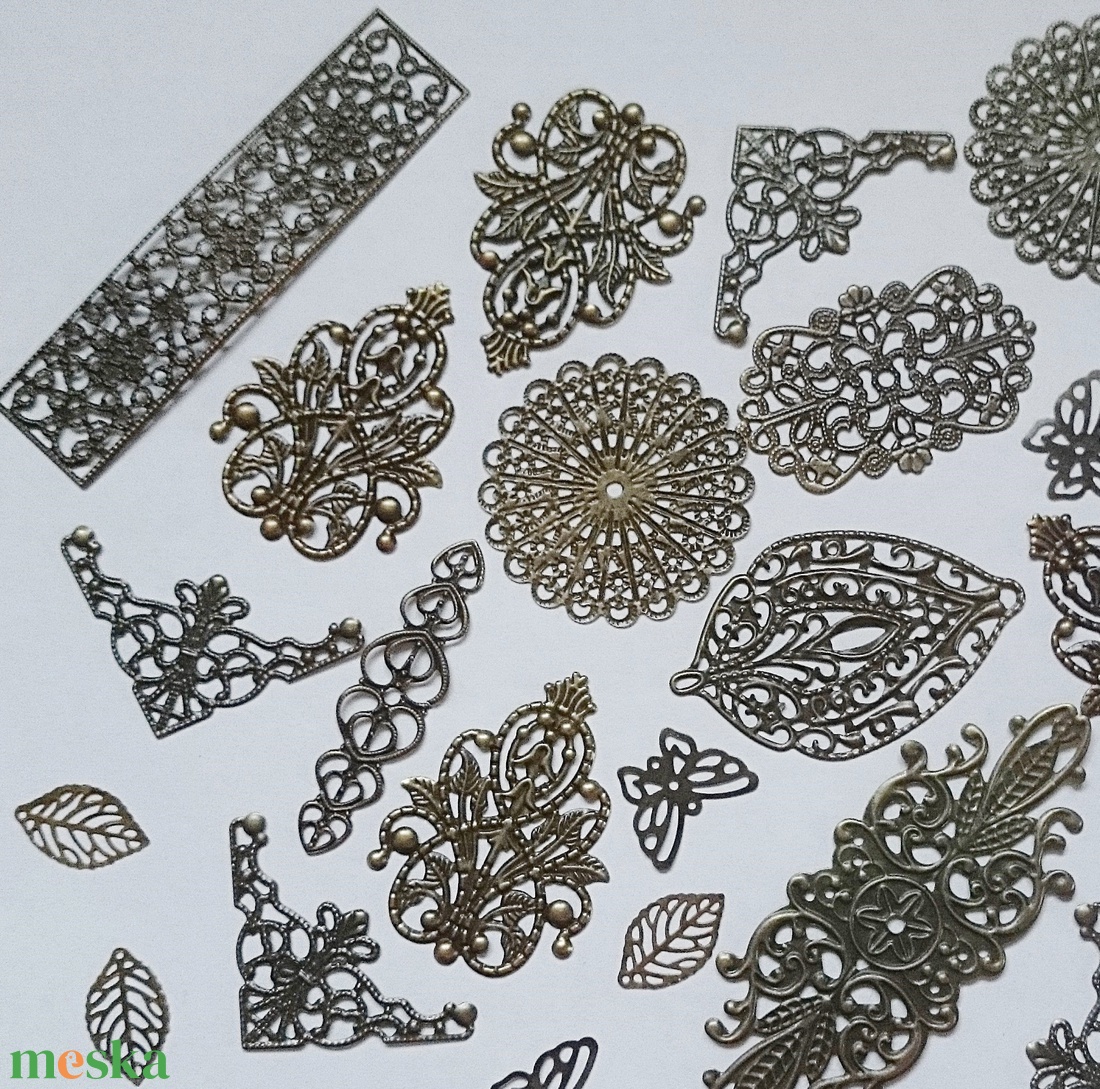 Bronz fém áttört filigrán csomag B4 - diy (csináld magad) - egységcsomag - Meska.hu Bronz fém áttört filigrán csomag B4 - diy (csináld magad) - egységcsomag - Meska.hu