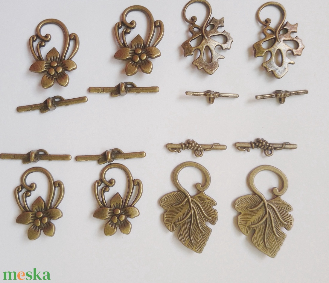 Bronz színű T kapocs csomag 8 pár - kellékek & szerszámok - ékszerkellék - nyaklánc kapocs - Meska.hu Bronz színű T kapocs csomag 8 pár - kellékek & szerszámok - ékszerkellék - nyaklánc kapocs - Meska.hu
