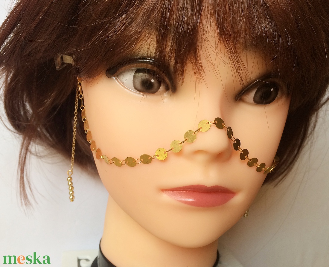 Arc ékszer arany lapkás dísszel - ékszer - lábdísz és testékszer - piercing, fejdísz - Meska.hu Arc ékszer arany lapkás dísszel - ékszer - lábdísz és testékszer - piercing, fejdísz - Meska.hu