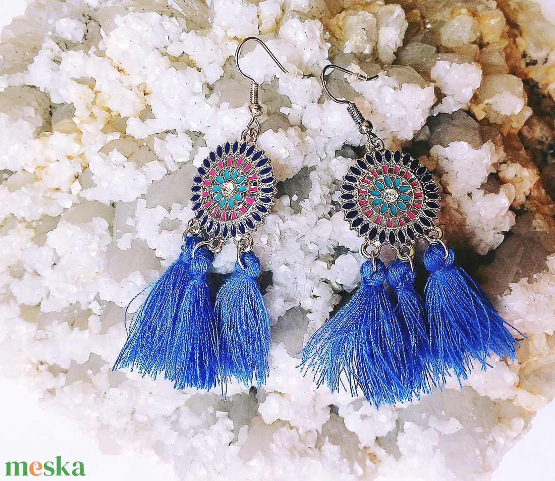 Kék bojtos fülbevaló zománc dísszel  - ékszer - fülbevaló - rojtos fülbevaló - Meska.hu Kék bojtos fülbevaló zománc dísszel  - ékszer - fülbevaló - rojtos fülbevaló - Meska.hu