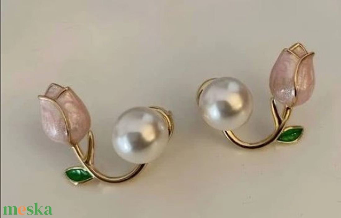 Beszúrós beszúrós gyöngy fülbevaló tulipán mintával - ékszer - fülbevaló - pötty fülbevaló - Meska.hu Beszúrós beszúrós gyöngy fülbevaló tulipán mintával - ékszer - fülbevaló - pötty fülbevaló - Meska.hu