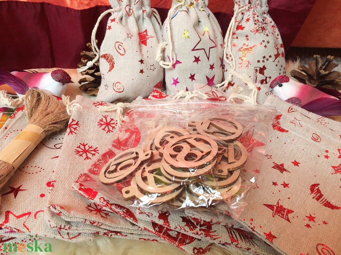 Színjátszó mintás adventi kalendárium naptár zsák 24 db  - karácsony - adventi díszek - adventi naptár - Meska.hu Színjátszó mintás adventi kalendárium naptár zsák 24 db  - karácsony - adventi díszek - adventi naptár - Meska.hu