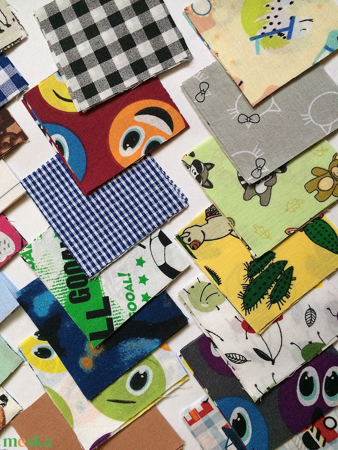 100 db vegyes mintájú patchwork 8x8 cm pamutvászon csomag GY1 - kellékek & szerszámok - méteráru - anyagcsomag - Meska.hu