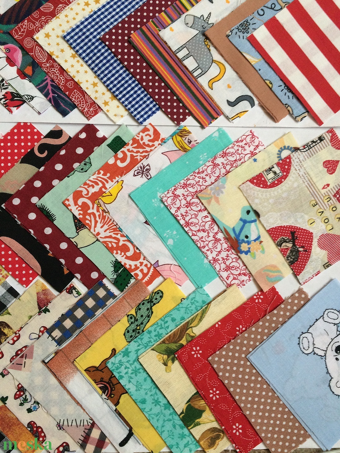 100 db vegyes mintájú patchwork 10x10 cm pamutvászon csomag VB - kellékek & szerszámok - méteráru - anyagcsomag - Meska.hu