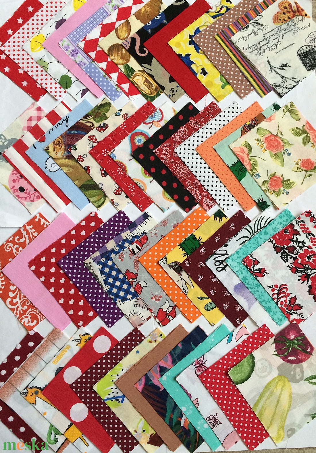 100 db vegyes mintájú patchwork 10x10 cm pamutvászon csomag VC - kellékek & szerszámok - méteráru - anyagcsomag - Meska.hu