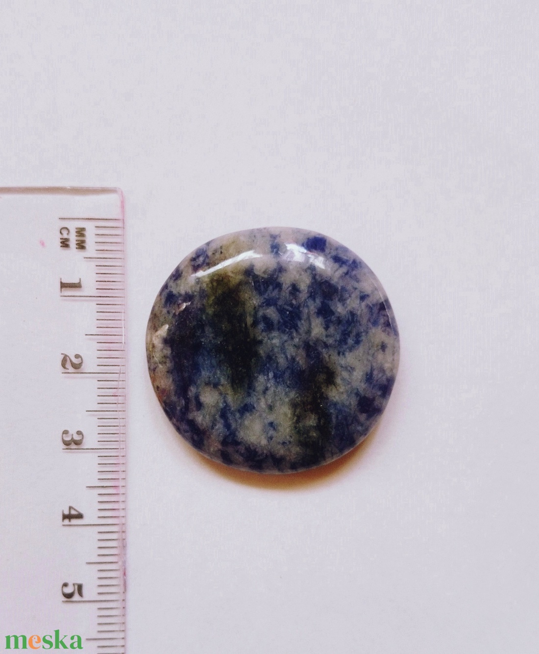 Szodalit kerek ásvány kő marokkő - kellékek & szerszámok - ásvány alapanyag - marokkő - Meska.hu