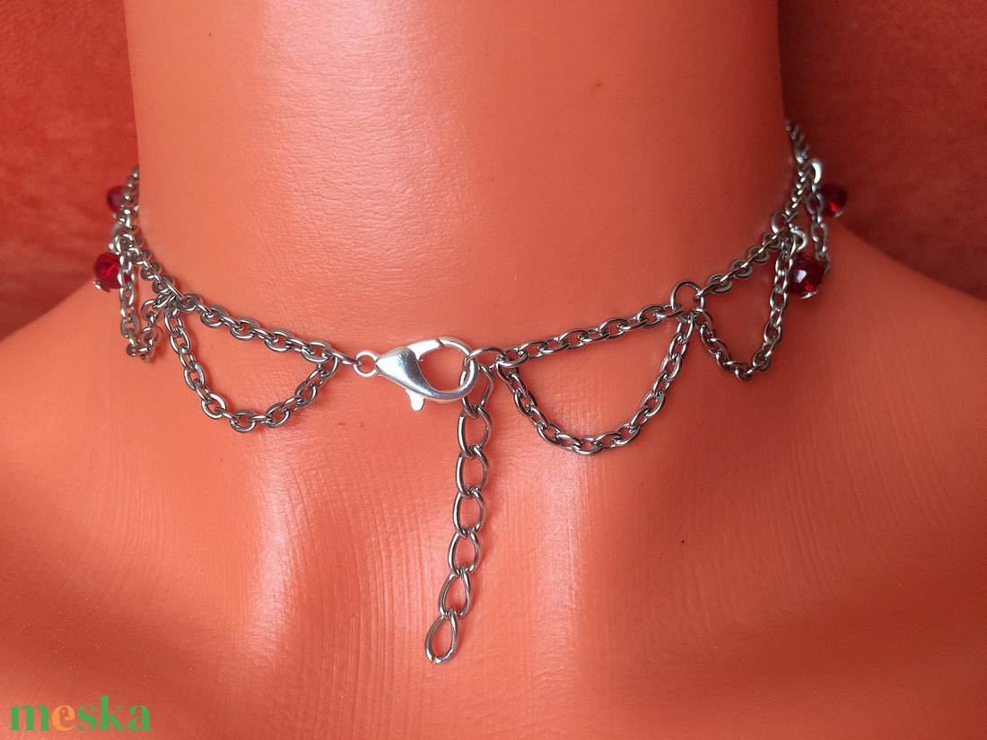 Ezüst fém choker stílusú nyaklánc+ fülbevaló piros gyöngyökkel - ékszer - ékszerszett - Meska.hu