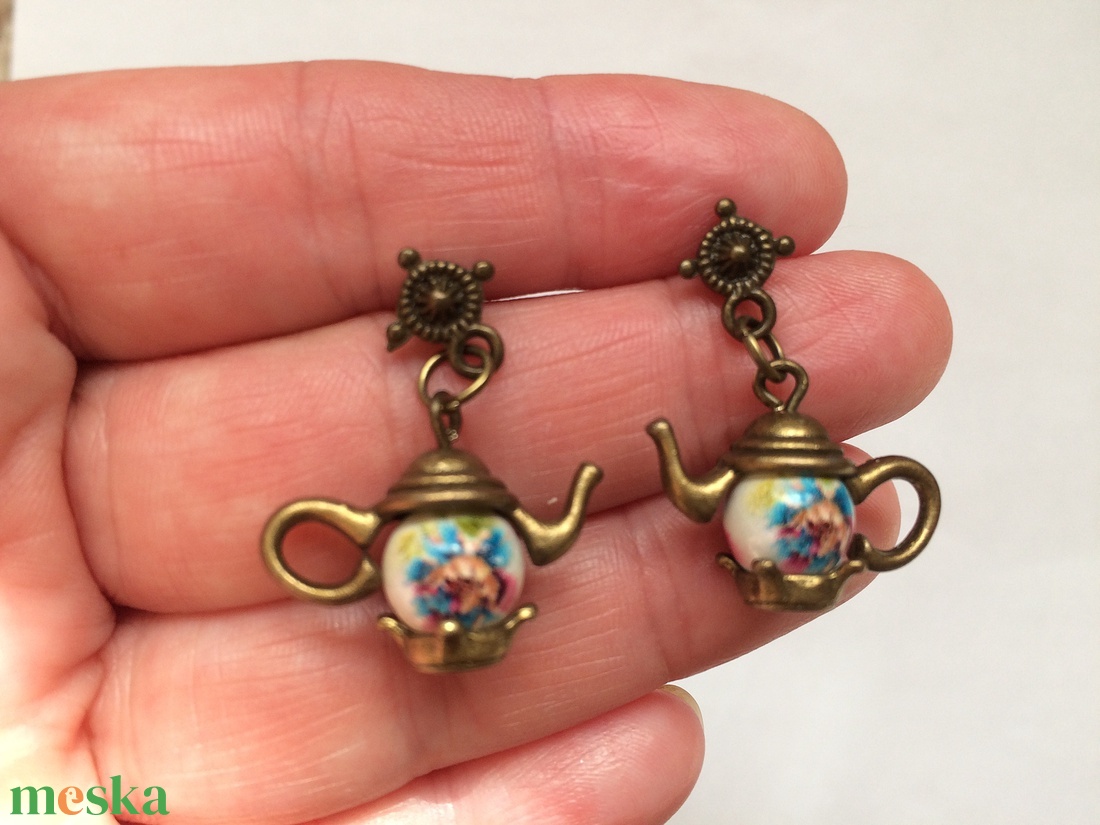 Teáskanna beszúrós vintage bronz fülbevaló - ékszer - fülbevaló - lógó fülbevaló - Meska.hu