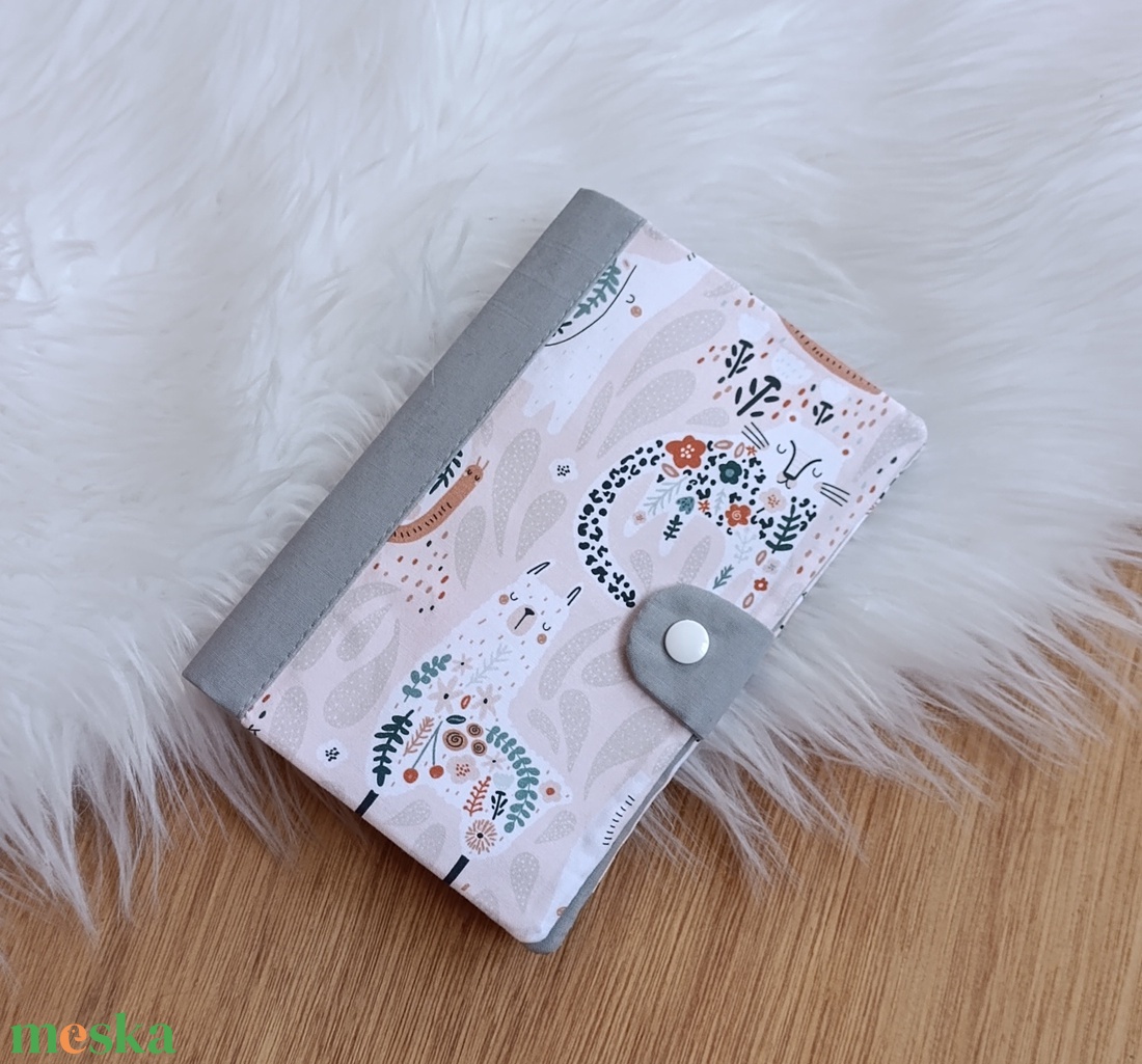 Kártyatartós egészségügyi kiskönyv borító - otthon & életmód - papír, írószer - egészségügyi kiskönyv borító - Meska.hu