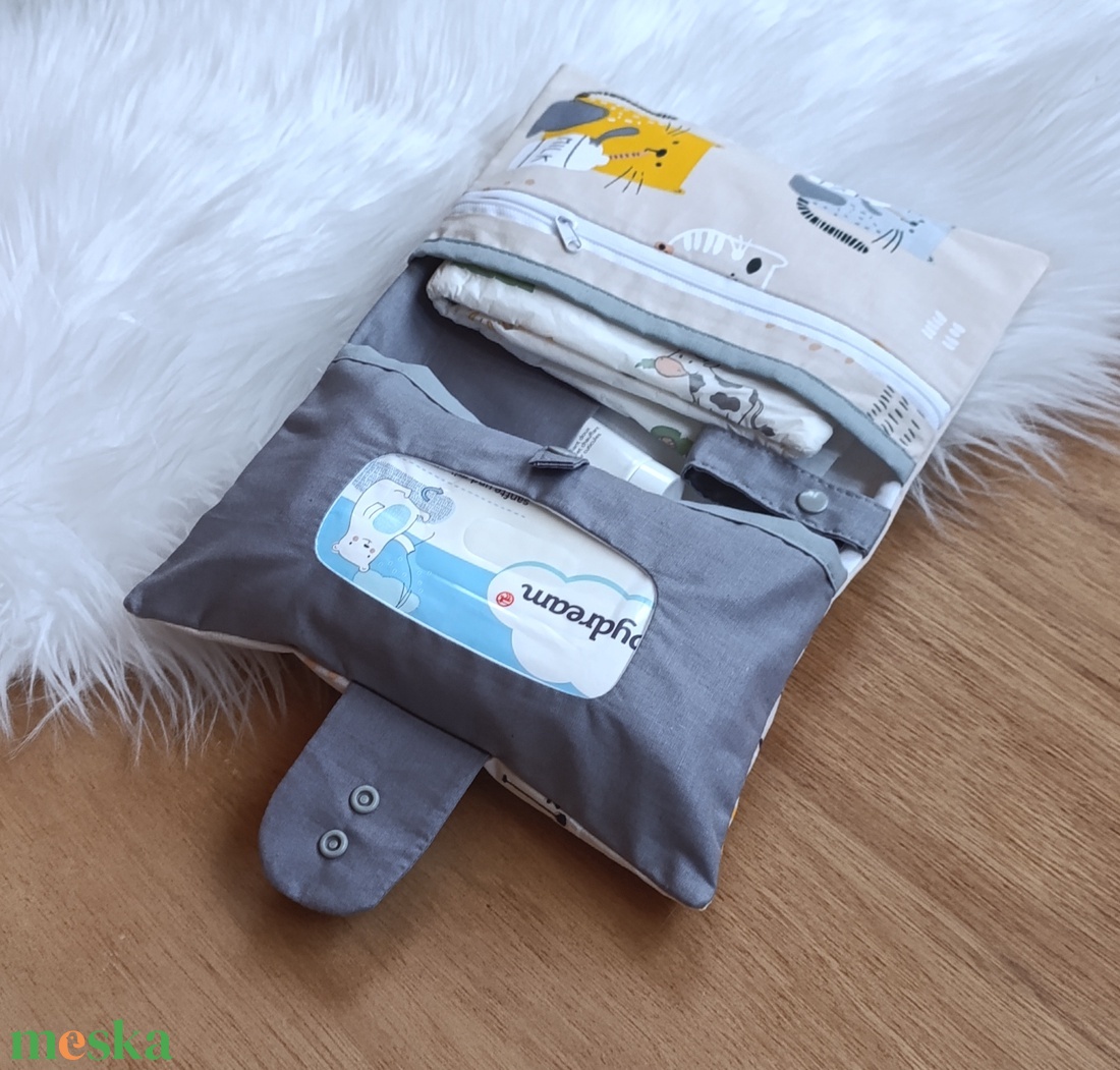 Pelenkatáska, pelenkázó neszeszer - baba - mama - pelenkázó, babafürdető kellékek - pelenkázó neszeszer, pelenkatartó - Meska.hu