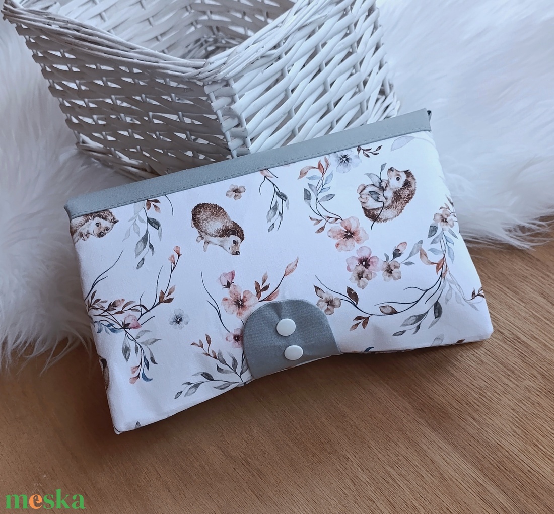 Pelenkatáska, pelenkázó neszeszer - baba - mama - pelenkázó, babafürdető kellékek - pelenkázó neszeszer, pelenkatartó - Meska.hu