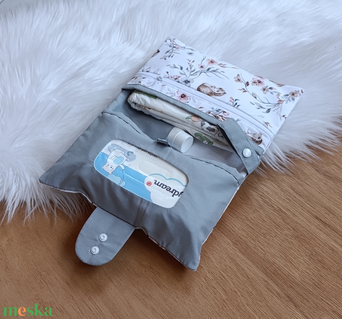 Pelenkatáska, pelenkázó neszeszer - baba - mama - pelenkázó, babafürdető kellékek - pelenkázó neszeszer, pelenkatartó - Meska.hu