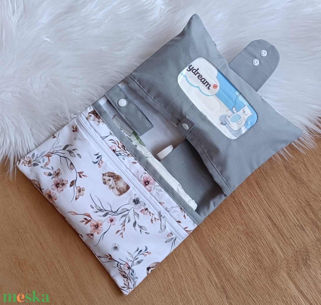 Pelenkatáska, pelenkázó neszeszer - baba - mama - pelenkázó, babafürdető kellékek - pelenkázó neszeszer, pelenkatartó - Meska.hu