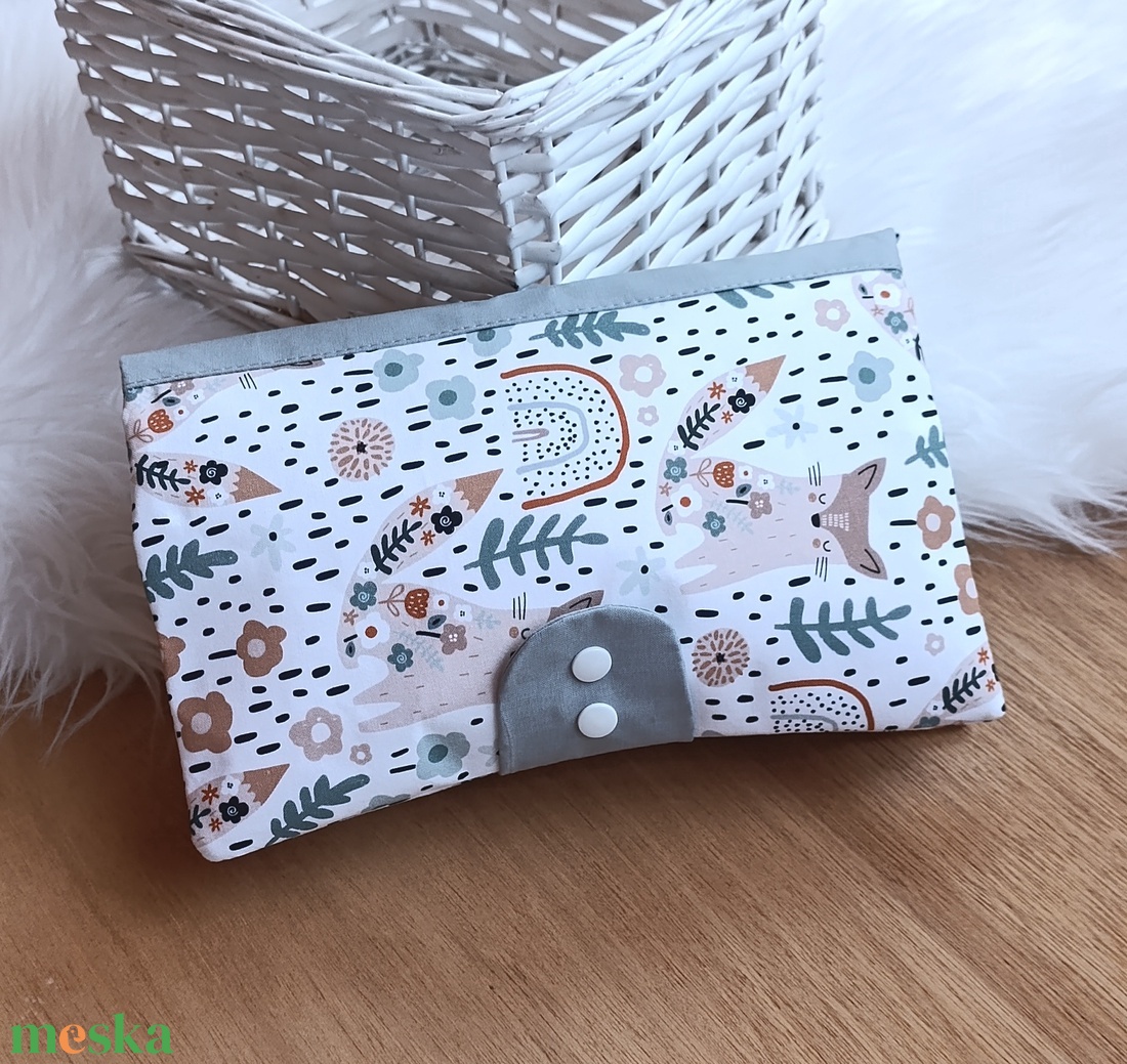 Pelenkatáska, pelenkázó neszeszer - táska & tok - pelenkatáska - pelenkatartó tok - Meska.hu