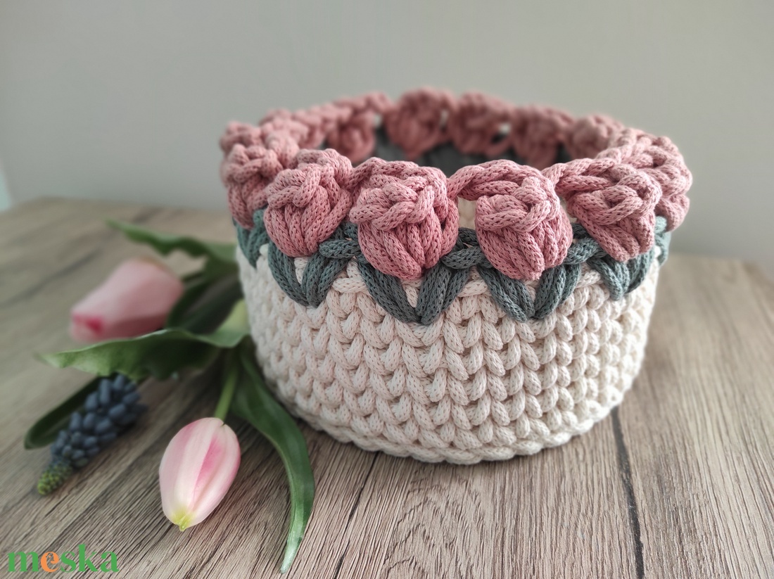 Tulipános horgolt tároló - otthon & életmód - dekoráció - asztal és polc dekoráció - dekorációs tál, tartó - Meska.hu Tulipános horgolt tároló - otthon & életmód - dekoráció - asztal és polc dekoráció - dekorációs tál, tartó - Meska.hu