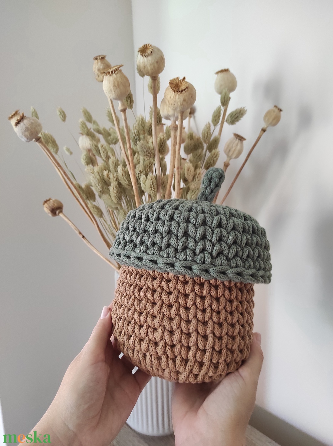 Horgolt makk tároló (fahéj, olajfa színben) - otthon & életmód - dekoráció - asztal és polc dekoráció - dekorációs tál, tartó - Meska.hu