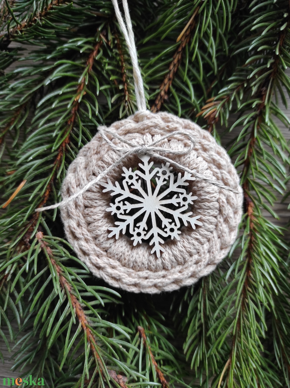 Horgolt karácsonyfadísz szett bézs-eukaliptusz színben - karácsony - karácsonyi lakásdekoráció - karácsonyfadíszek - Meska.hu