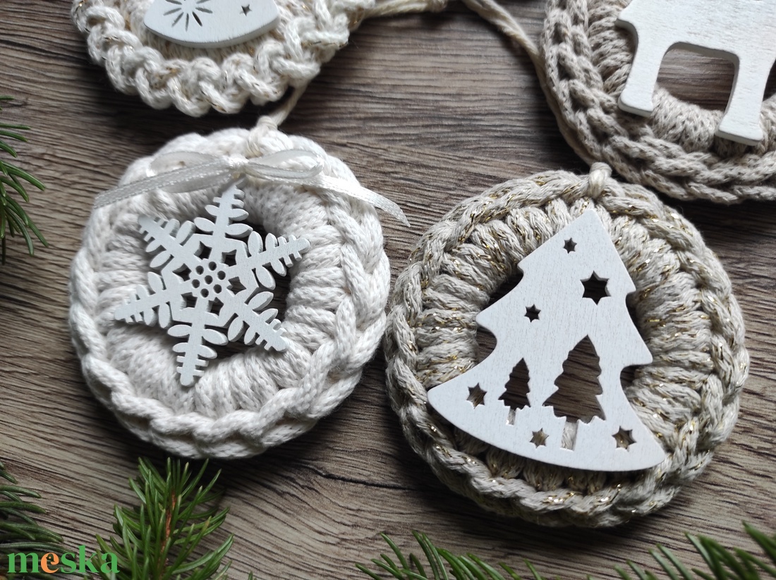 Horgolt karácsonyfadísz szett natúr-bézs színben - karácsony - karácsonyi lakásdekoráció - karácsonyfadíszek - Meska.hu