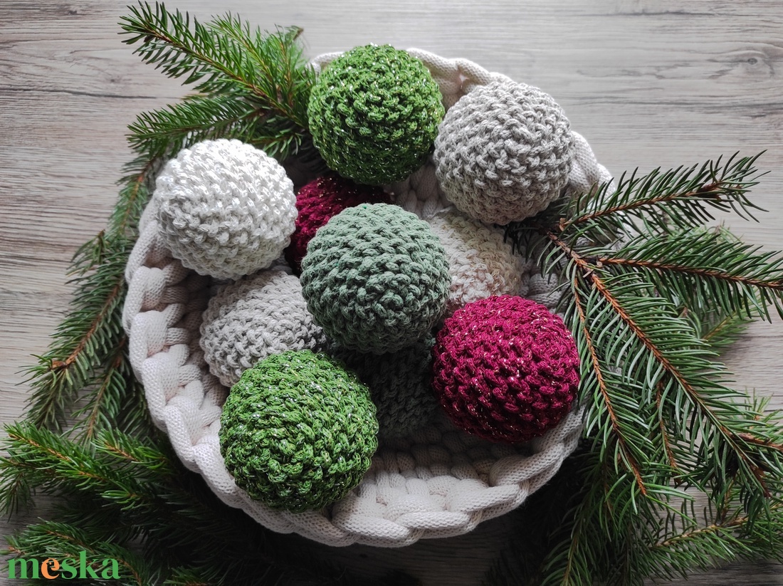 Horgolt gömb szett ( 3 db-os ) - karácsony - karácsonyi lakásdekoráció - karácsonyfadíszek - Meska.hu