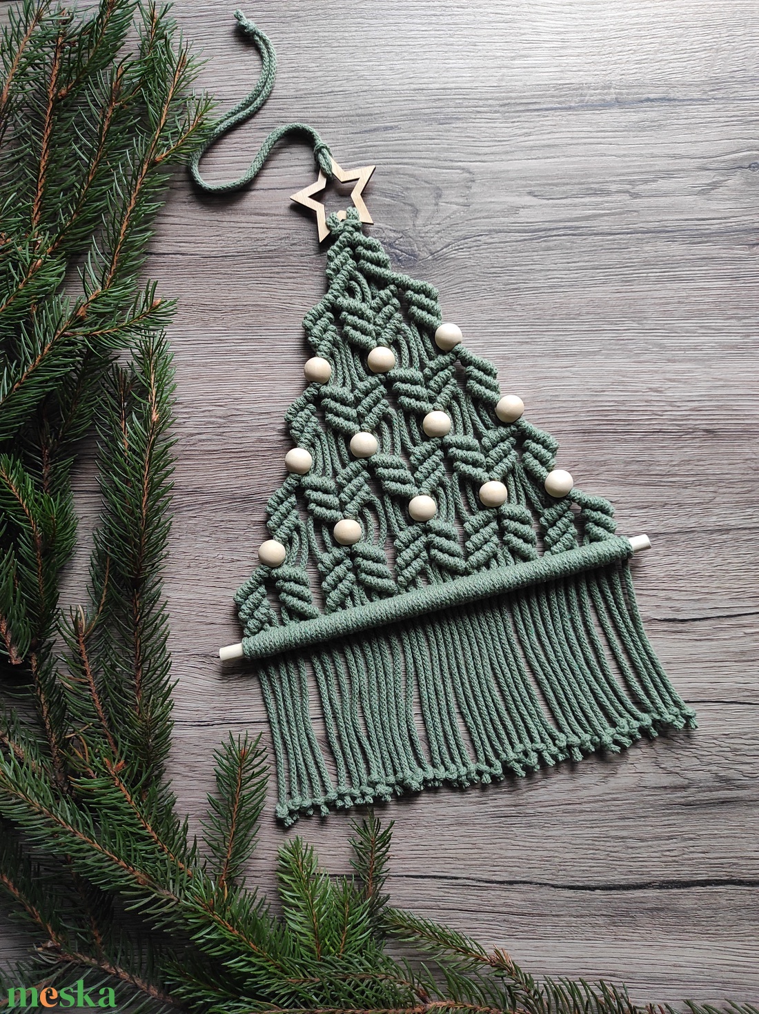 Makramé karácsonyfa ( eukaliptusz színben ) - karácsony - karácsonyi lakásdekoráció - karácsonyi lakásdíszek - Meska.hu