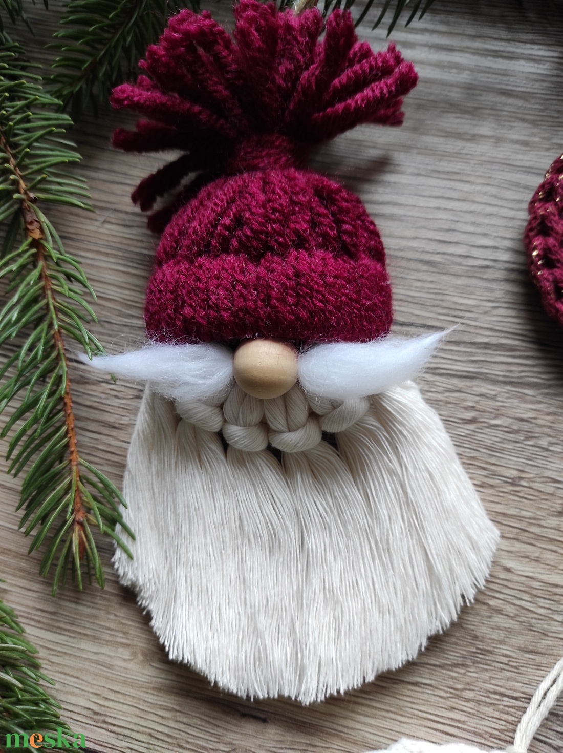 Horgolt karácsonyfadísz szett bordó-natúr színben - karácsony - karácsonyi lakásdekoráció - karácsonyfadíszek - Meska.hu