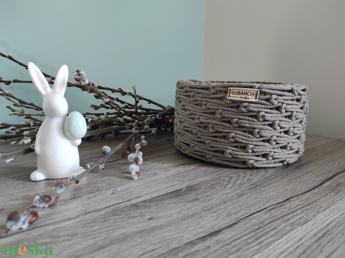 Csomómintás horgolt kosár (sötétbézs színben) - otthon & életmód - tárolás & rendszerezés - tárolókosár - Meska.hu