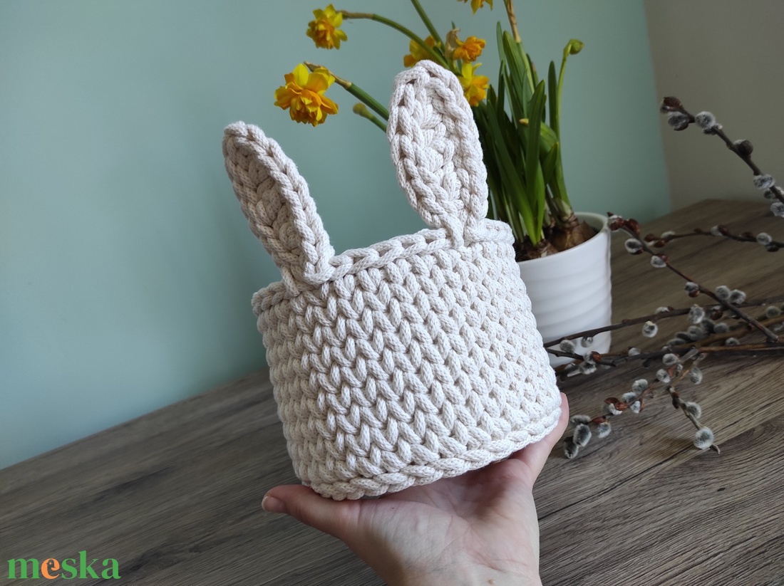 Horgolt nyuszifüles kosár (ekrü színben) - otthon & életmód - tárolás & rendszerezés - tárolókosár - Meska.hu