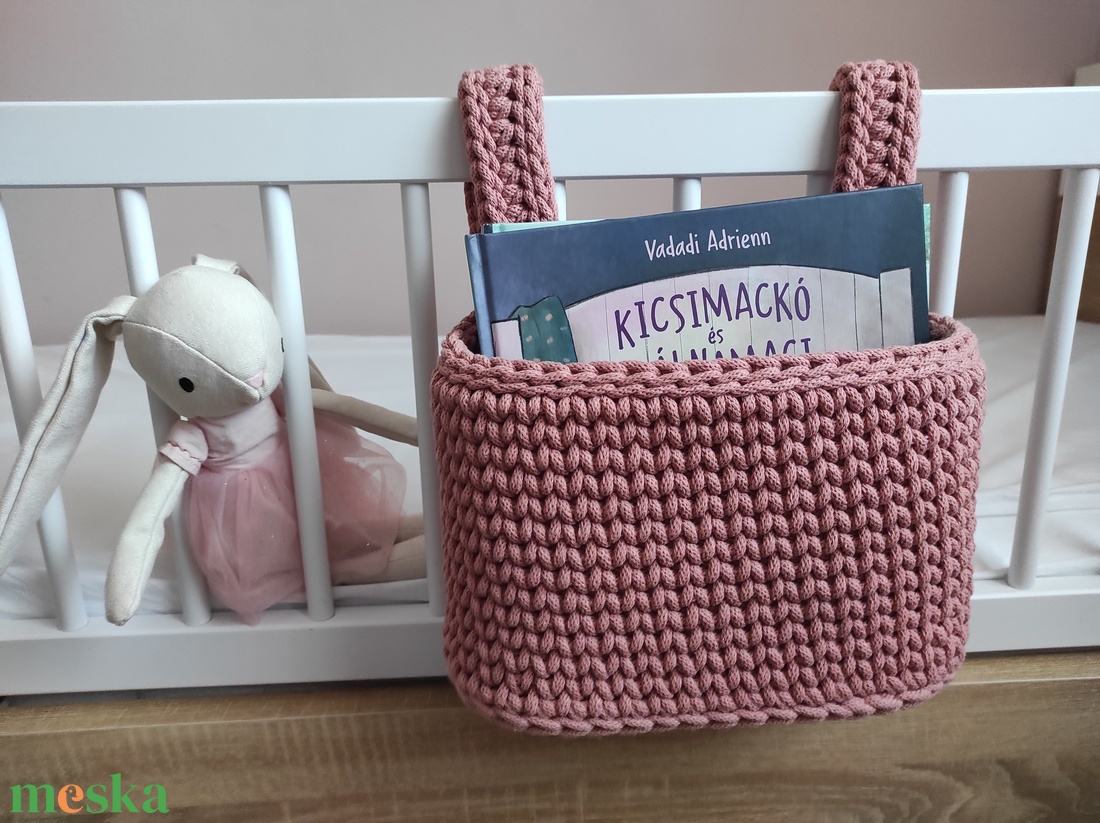 Horgolt XXL-es kosár és kiságyra akasztható tároló szett - otthon & életmód - tárolás & rendszerezés - tárolókosár - Meska.hu
